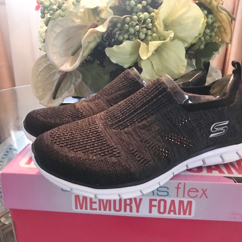 Skechers Flex Memory Foam sneakers